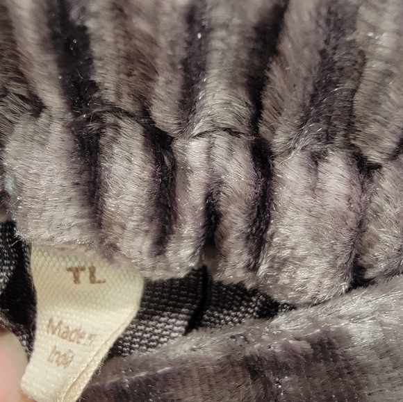 Soft Surroundings Size TL Midi Skirt Silver Pleated Velvet Tassels Gray Boho - Picture 5 of 7